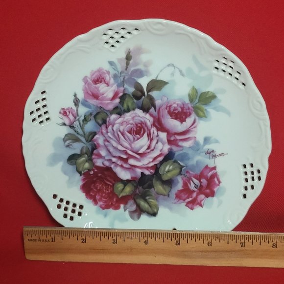Bradford Exchange Classic Roses Magic in Mauve Lyn Moser Decorative Plate 1996 - Picture 9 of 10